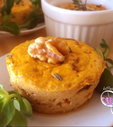 Sformatini di ricotta e curcuma con noci