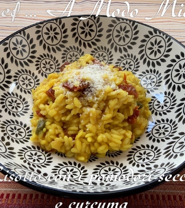Risotto con i pomodori secchi e curcuma