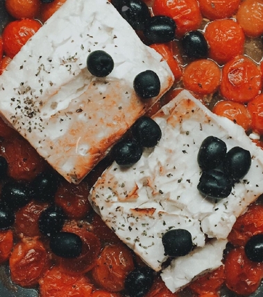 Feta al forno con pomodorini e olive