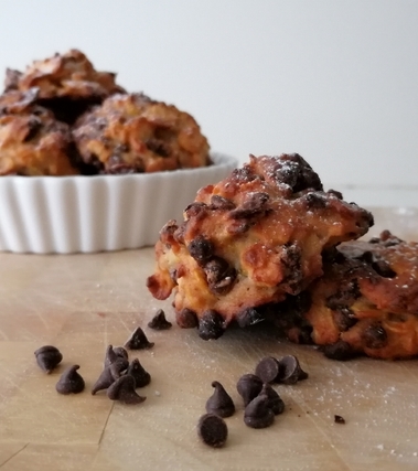 Biscotti vegani banana, cornflakes e cioccolato