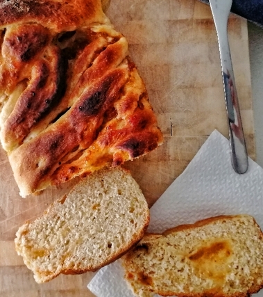 Treccia di pan brioche vegano e composta di arance
