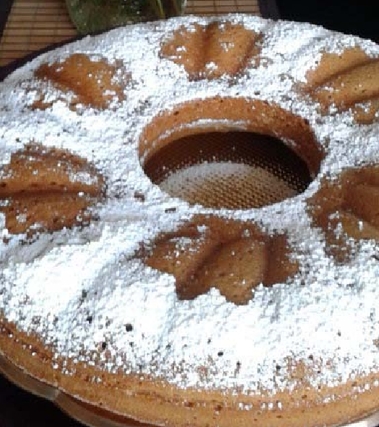 Ciambella soffice al miele e cannella