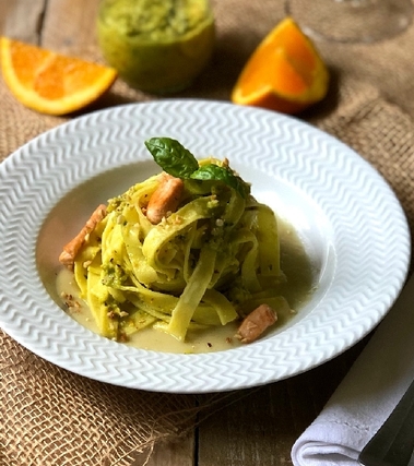 Tagliatelle pesto di arance e crema di finocchi