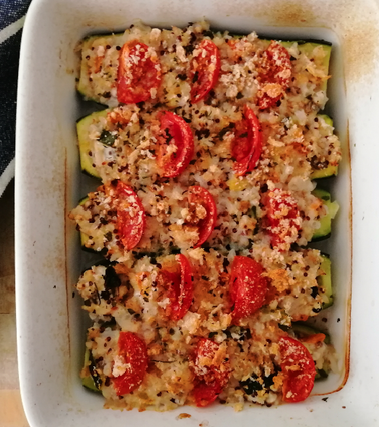 Barchette di zucchine con mix di cereali e verdure