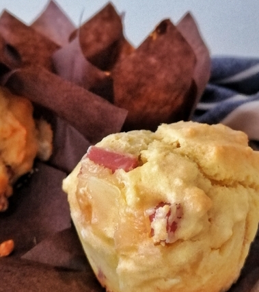 Muffin salati mortadella e scamorza affumicata