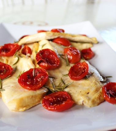 Petto di pollo con pomodorini confit