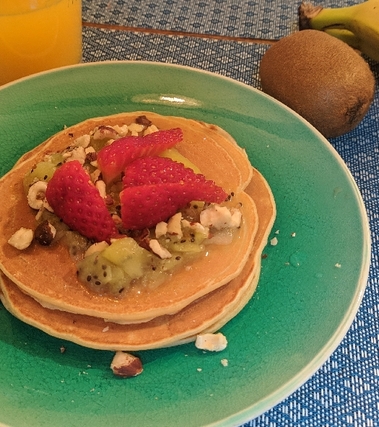 Pancake alla banana senza lievito e coulis di kiwi