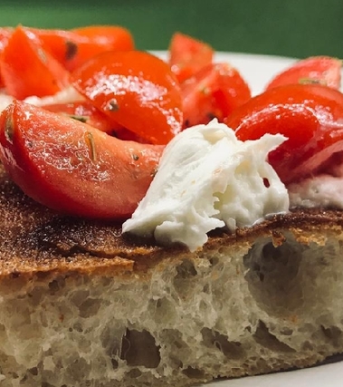 Focaccia croccante con farina 