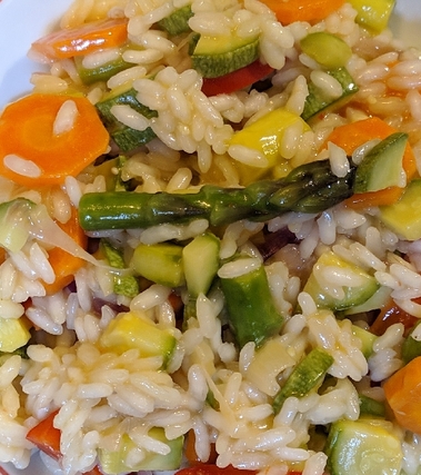 Risotto primavera con verdure fresche