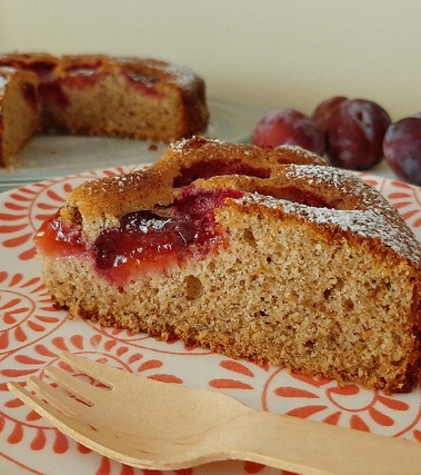 Torta di grano saraceno e prugne