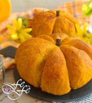 Panini di zucca con semi di anice e liquirizia