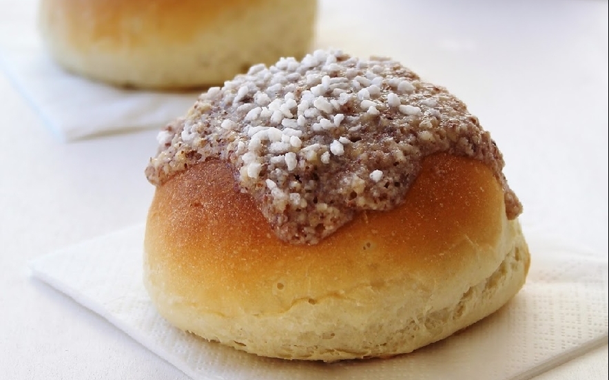 Brioches con yogurt alle pere