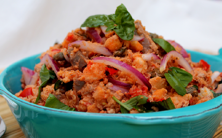 Panzanella siciliana con tonno rosso mediterraneo