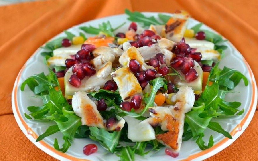 Insalata di pollo melograno e rucola