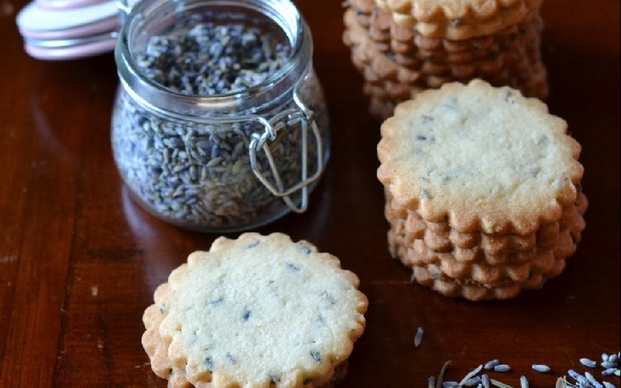 Biscotti alla lavanda e limone