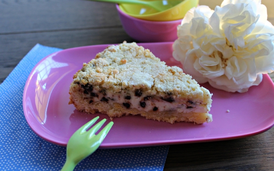 Torta sbriciolata, ricotta e gocce di cioccolato