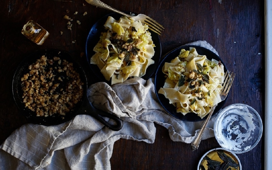 Pappardelle con cavolo e formaggio al tartufo