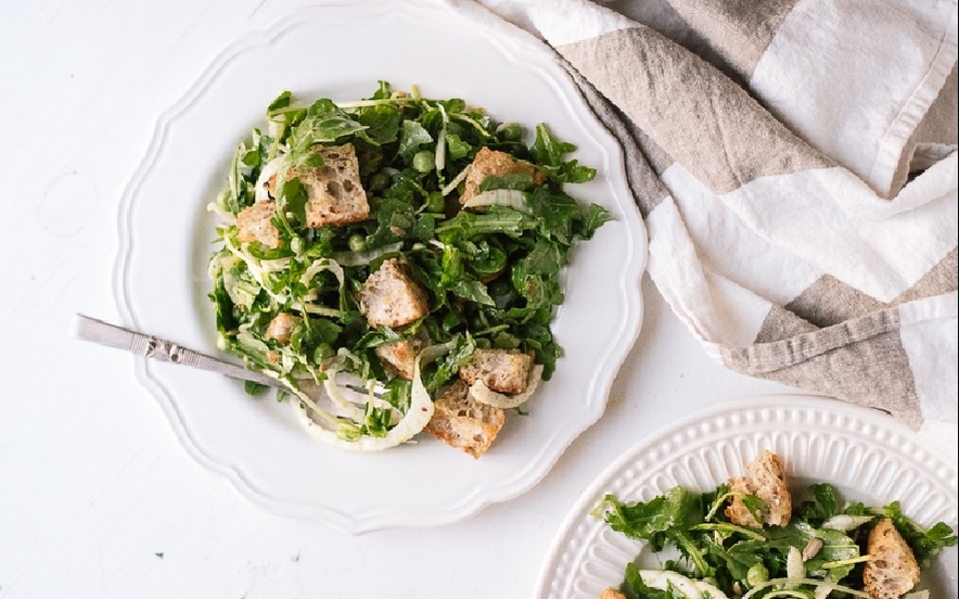 Panzanella con piselli e finocchi