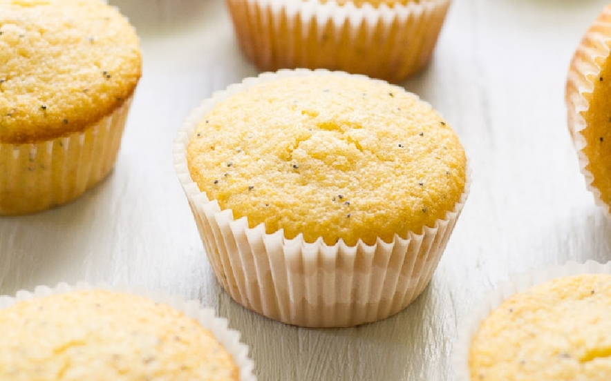 Muffin al limone con semi di papavero