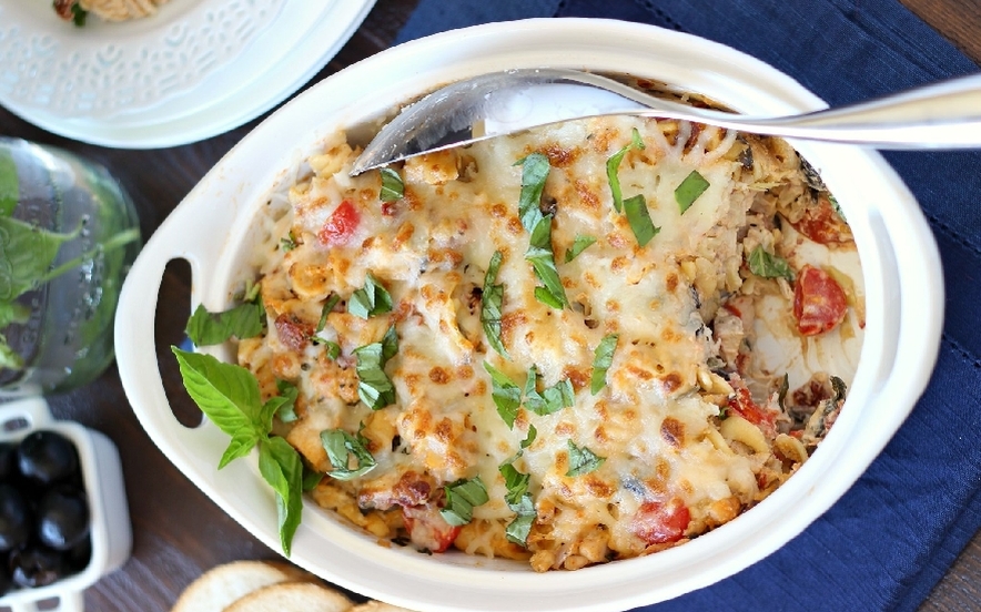 Pasta al forno con pollo e carciofi