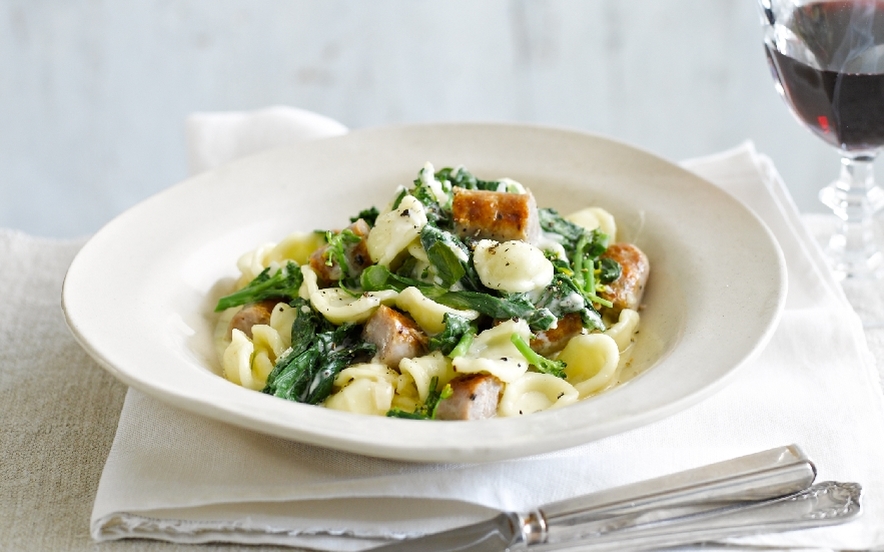 Orecchiette con broccoli e salsiccia