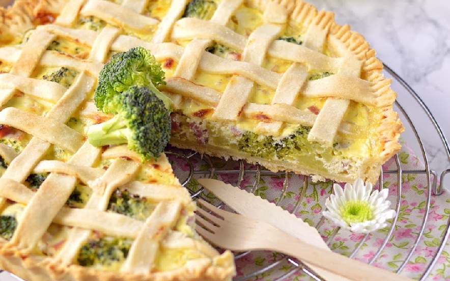 Crostata salata broccoli, prosciutto e ricotta