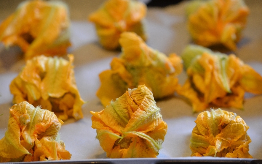 Fiori di zucca e verdure ripiene alla ligure