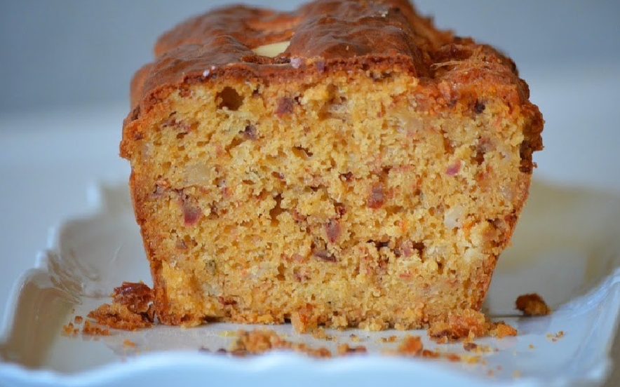 Plumcake salato con pomodori sottolio