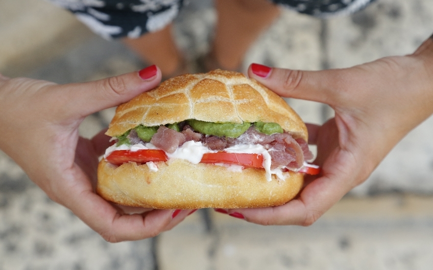 Panino tartare di tonno