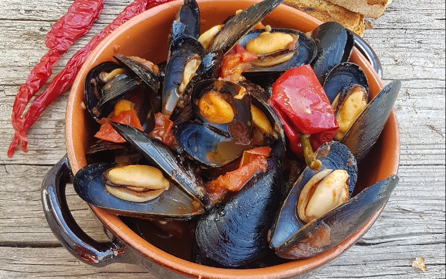 Pepata di cozze al pomodoro