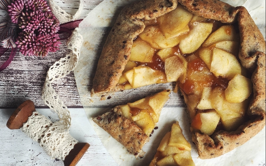 Galette rustica alle mele vegana e senza glutine