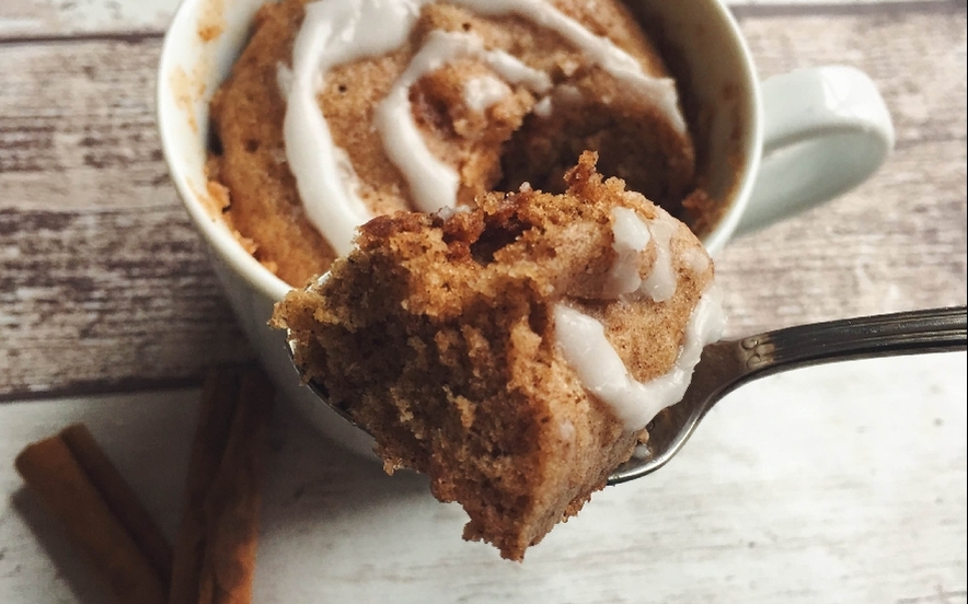 Mug cake vegana alla cannella