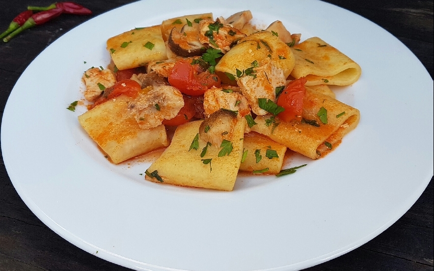 Paccheri con porcini e spada