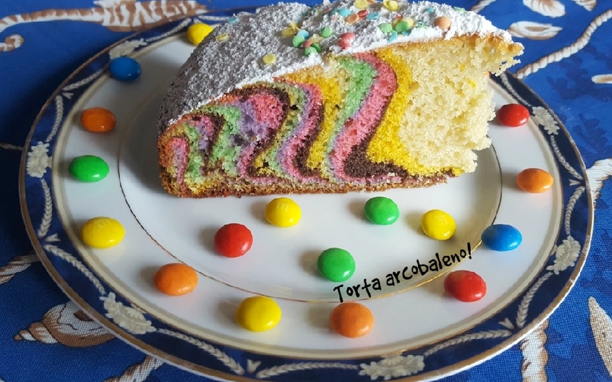 Torta arcobaleno all'arancia