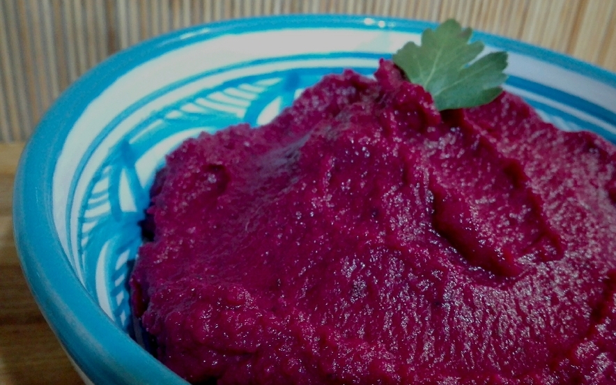 Hummus di barbabietole rosse