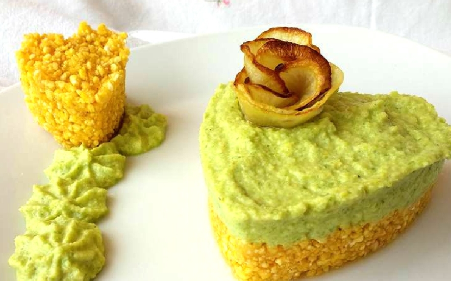 Cheesecake di avocado, mela e yogurt greco