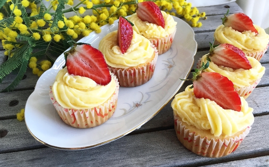 Mimosa cupcakes