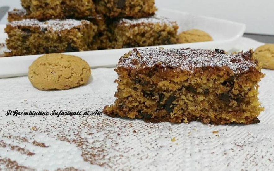 Torta al pangrattato e amaretti