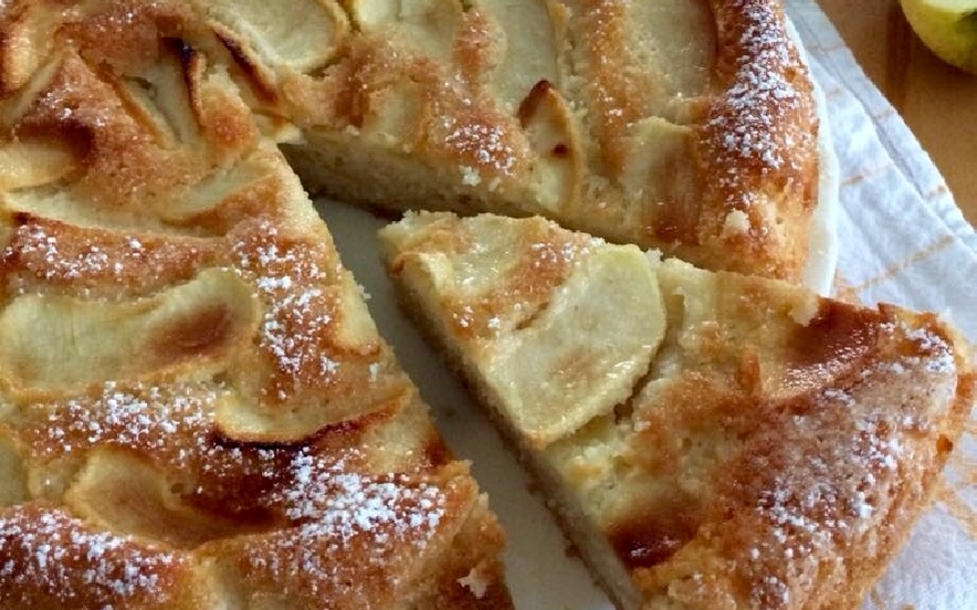 Torta di mele con soli albumi senza lattosio