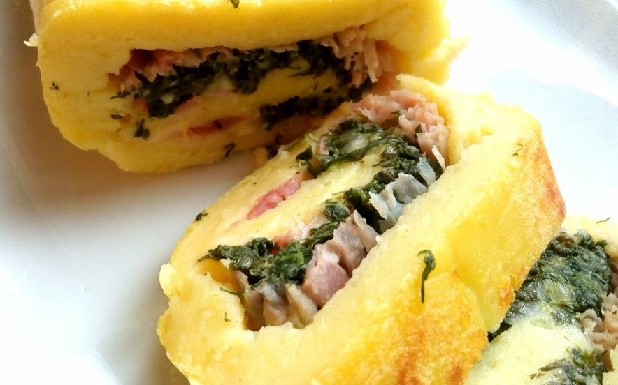 Rotolo di patate, agretti, crescenza e prosciutto