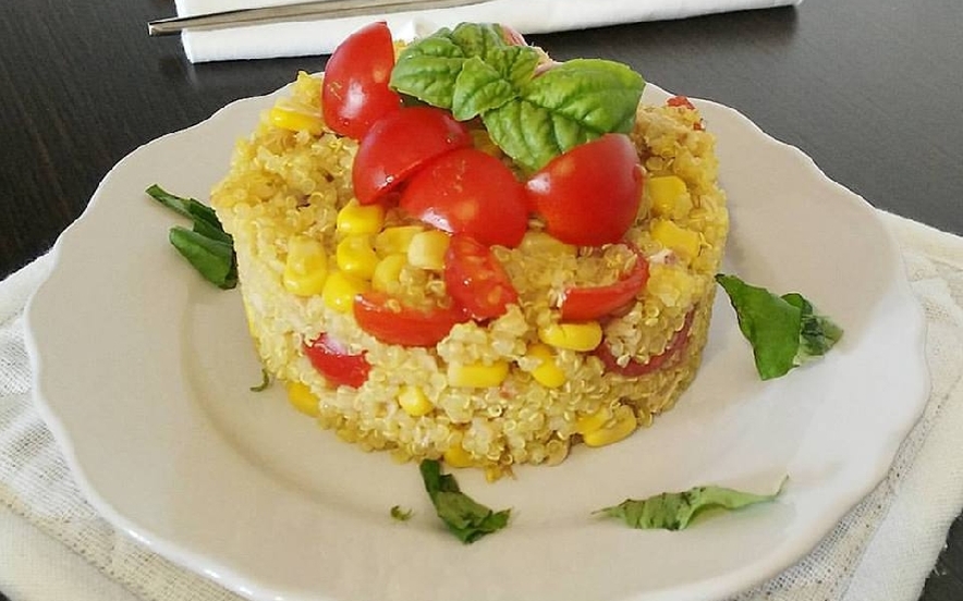 Quinoa con mais e tonno