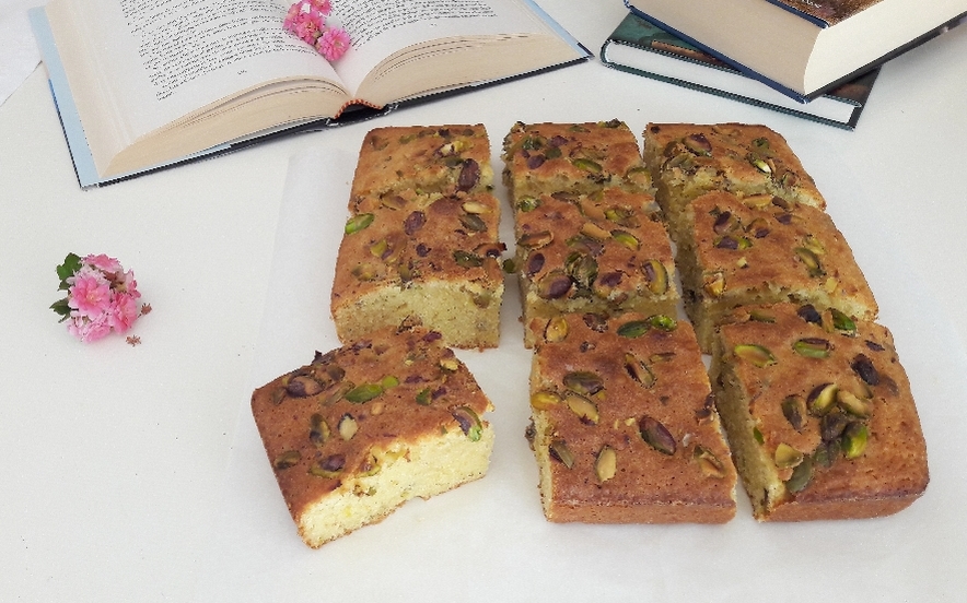 Blondies al cioccolato bianco e pistacchi