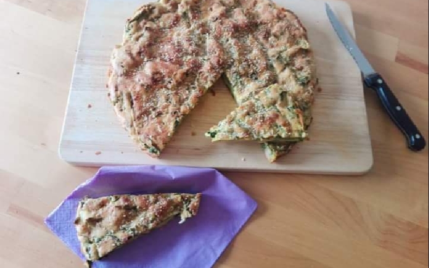 Savory cake senza glutine di ceci e spinaci con curcuma