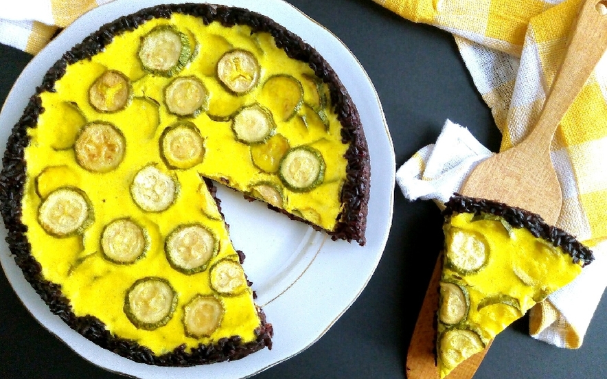 Crostata di riso venere zucchine e yogurt al curry