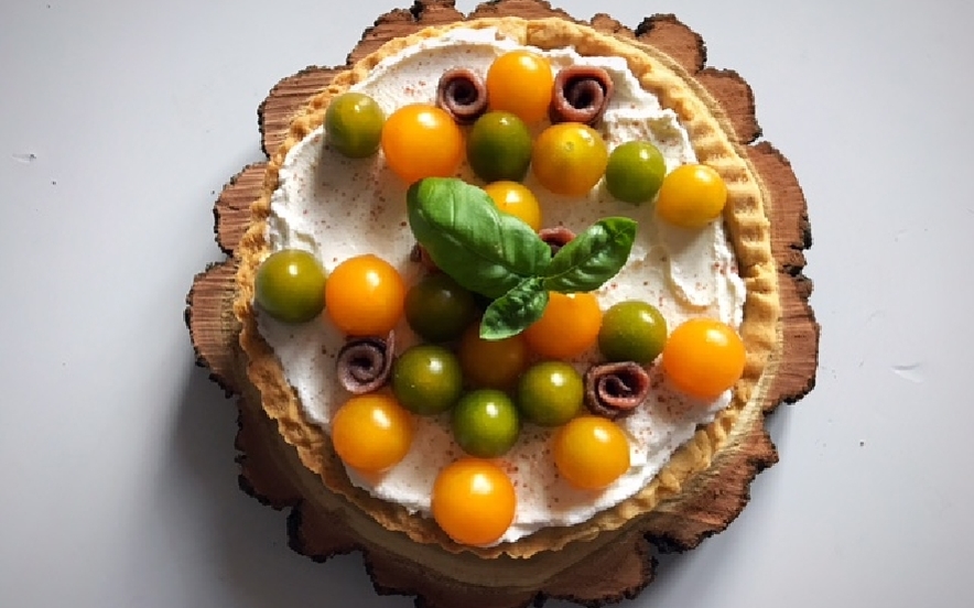 Torta salata al philadelphia pomodori e acciughe