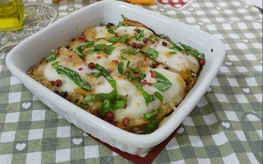 Parmigiana di zucca e alici fresche