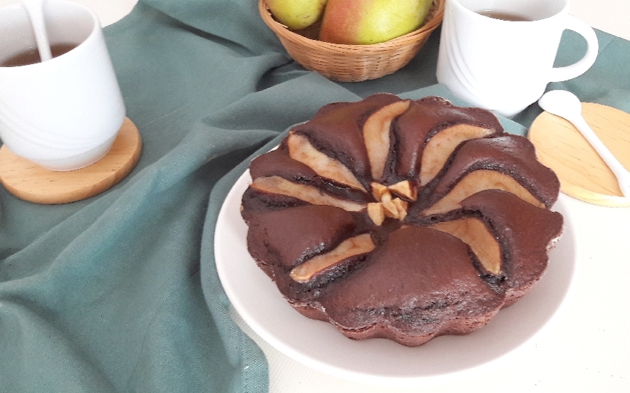 Torta di pere al cacao