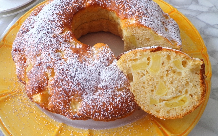 Ciambella alle mele e yogurt, senza burro