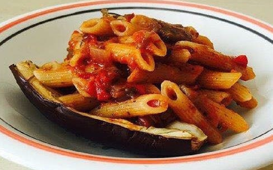 Pasta alla norma, nella melanzana