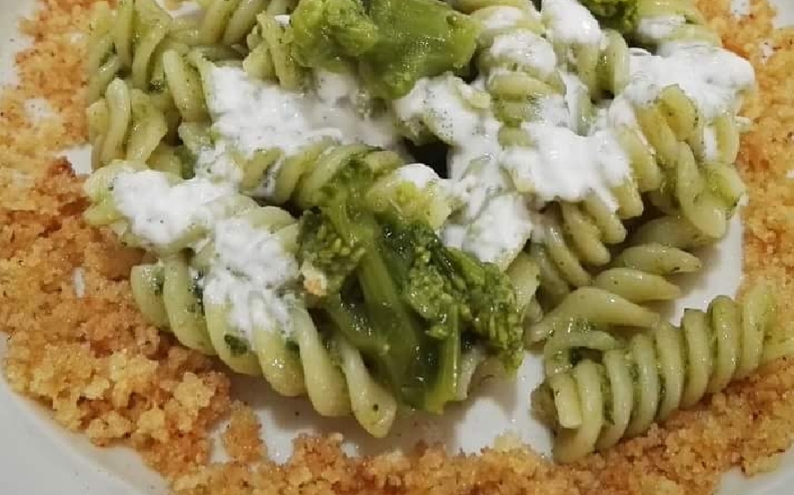 Fusilli, rape e crema di burrata